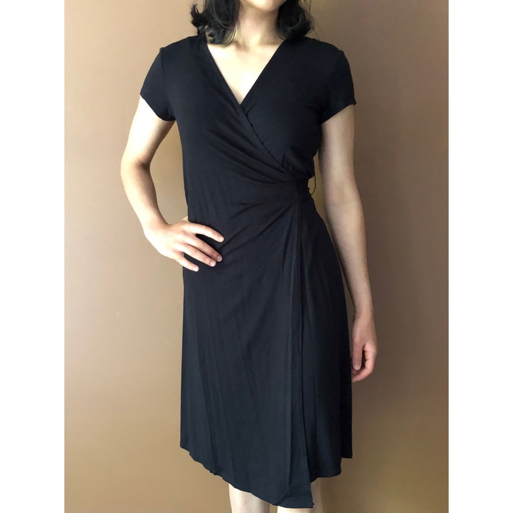 NWT XS Max Studio Black Wrap Dress
